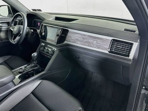 Certified 2023 Volkswagen Atlas Cross Sport SE AWD/4WD image 29