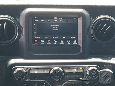 Used 2021 Jeep Wrangler Unlimited Sport AWD/4WD image 14