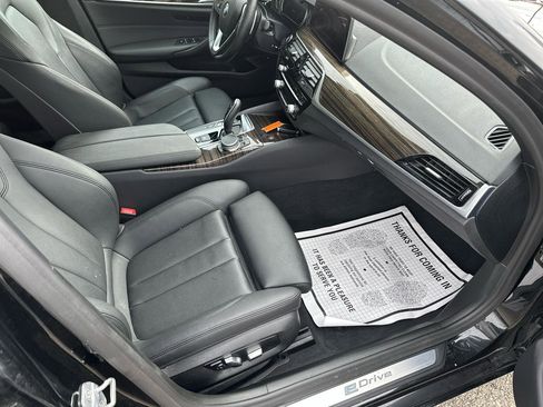 Used 2019 BMW 530e w/ Convenience Package RWD image 18