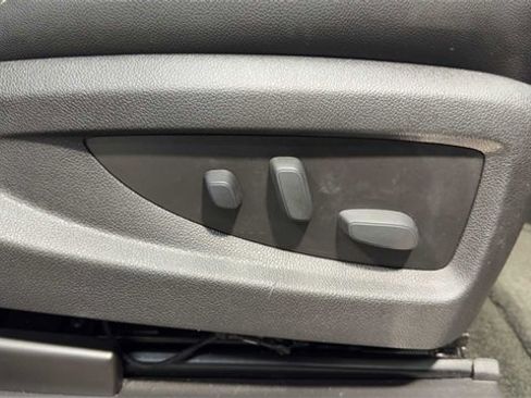 Used 2016 GMC Yukon XL SLT w/ Open Road Package image 14