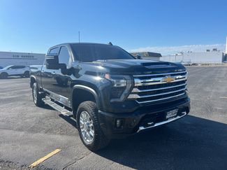 Used 2024 Chevrolet Silverado 2500 High Country w/ High Country Premium Package AWD/4WD video 1