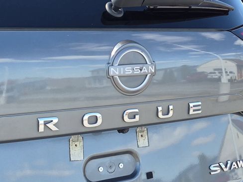 Used 2023 Nissan Rogue SV w/ SV Premium B Package image 22