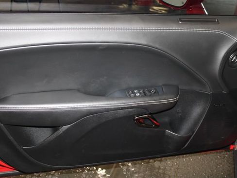 Used 2020 Dodge Challenger SRT Hellcat RWD image 11