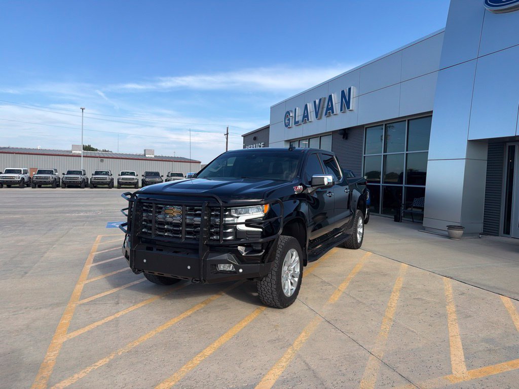 Used 2024 Chevrolet Silverado 1500 LTZ w/ LTZ Convenience Package II AWD/4WD image 3