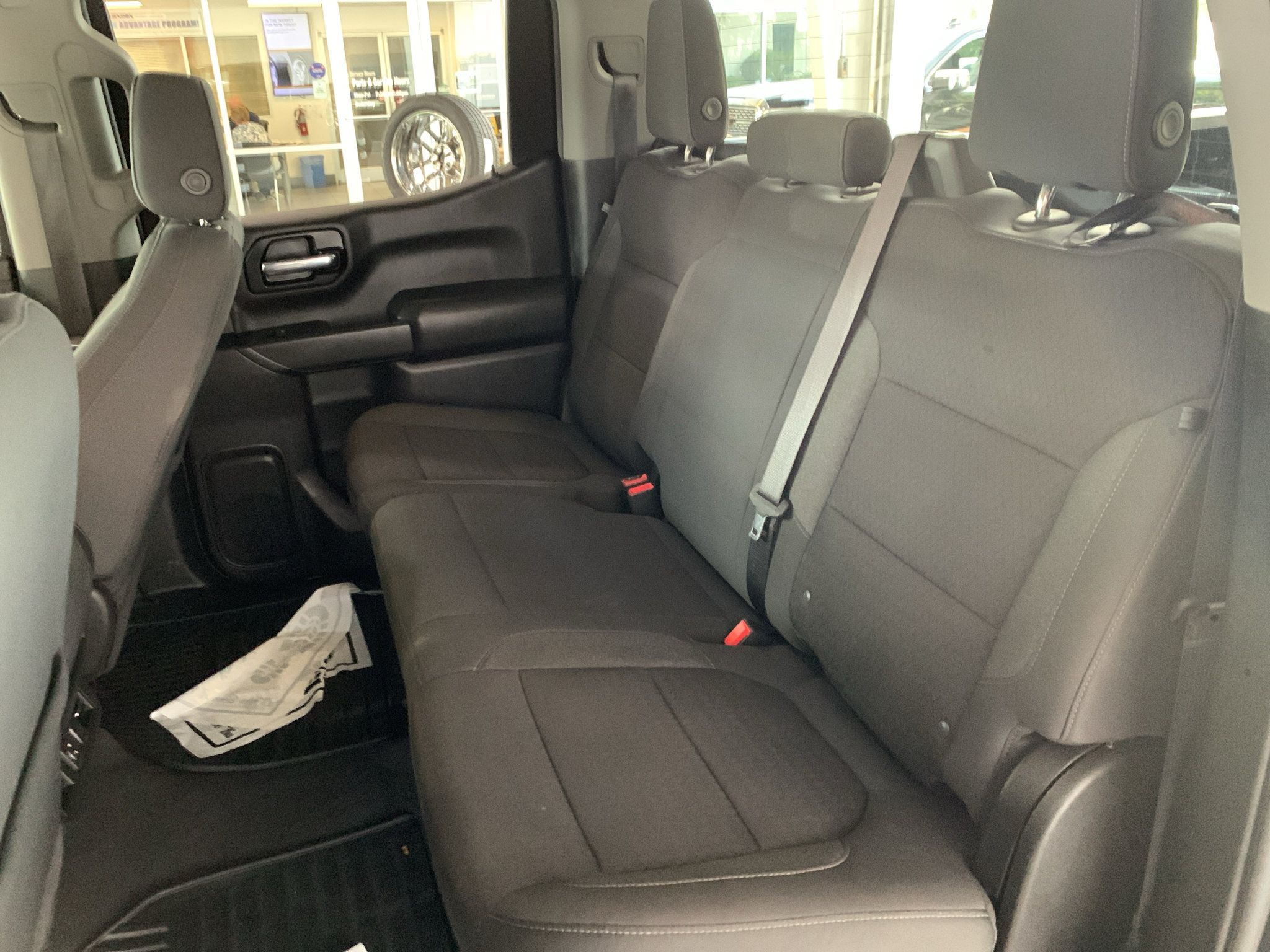 Used 2022 Chevrolet Silverado 1500 LT AWD/4WD image 14