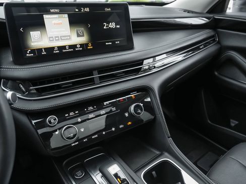 Used 2024 INFINITI QX60 Pure image 10