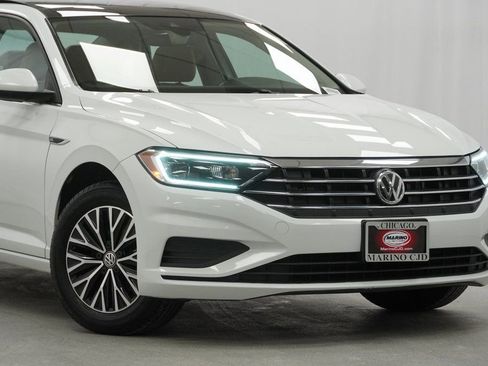 Used 2019 Volkswagen Jetta SEL image 3