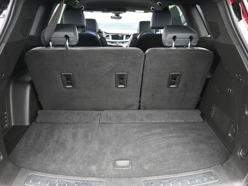 Used 2024 Buick Enclave Premium image 10