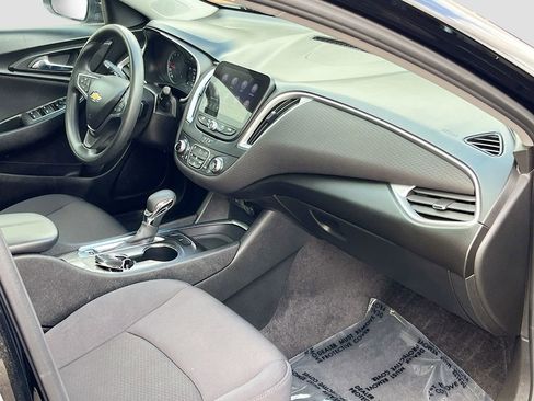 Used 2022 Chevrolet Malibu LT FWD image 29