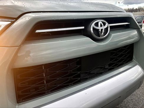 Used 2023 Toyota 4Runner TRD Off-Road Premium image 29