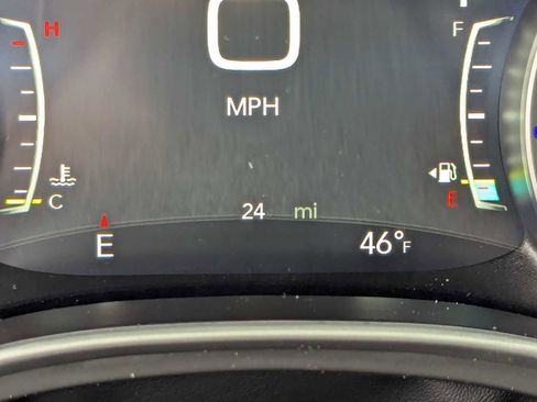 New 2026 Chrysler Pacifica Select image 13