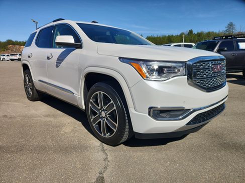 Used 2019 GMC Acadia Denali image 11