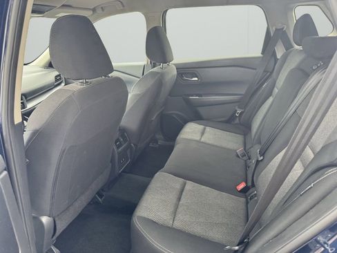 Used 2024 Nissan Rogue SV AWD/4WD image 19