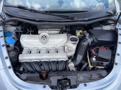 Used 2010 Volkswagen Beetle Convertible image 35