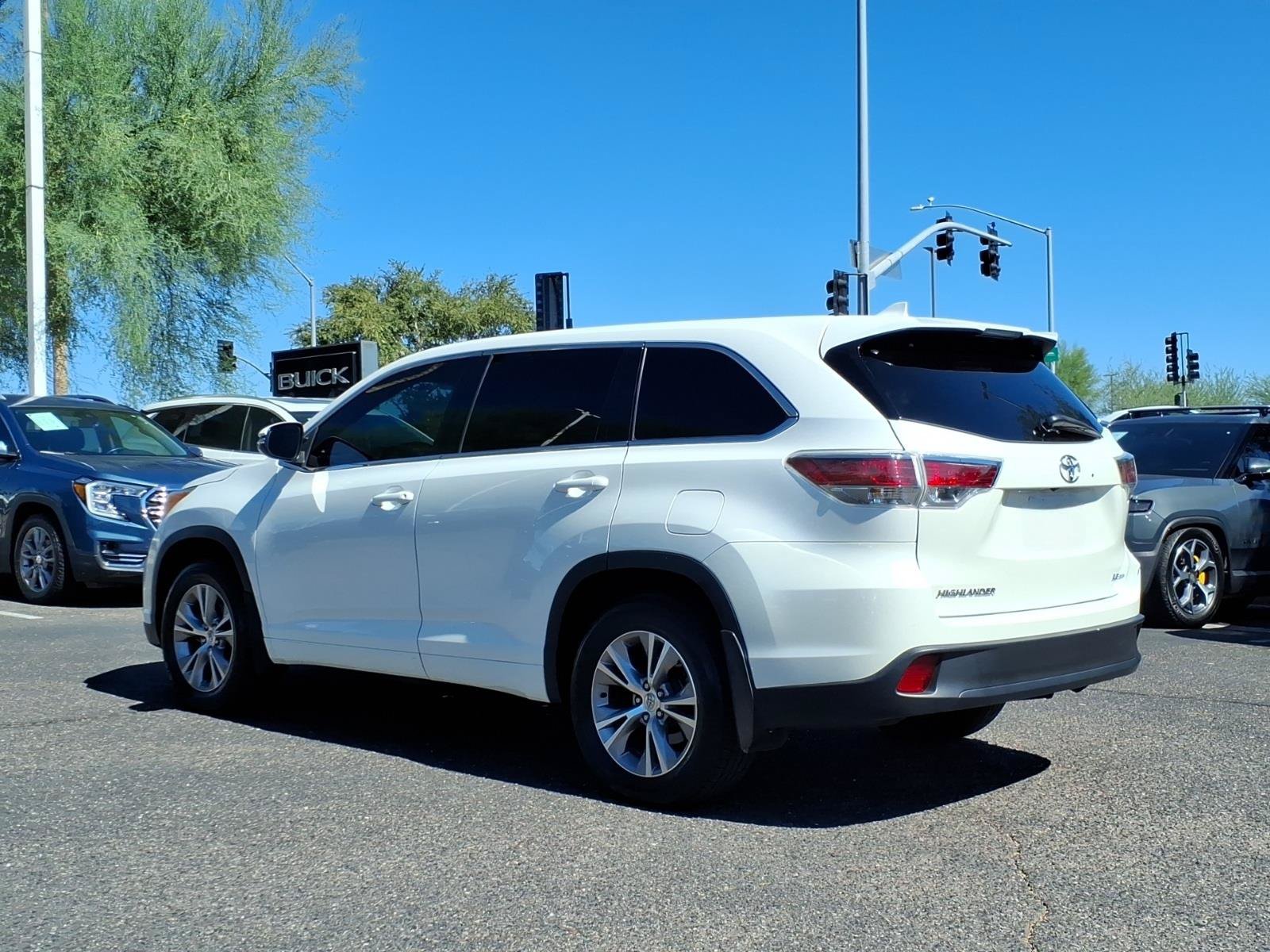 Used 2015 Toyota Highlander Plus AWD/4WD image 8
