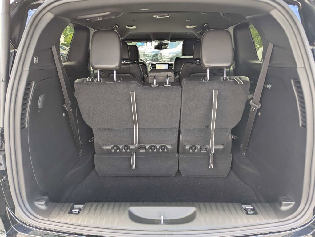 New 2027 Chrysler Pacifica Select w/ Family Tech Group FWD image 6