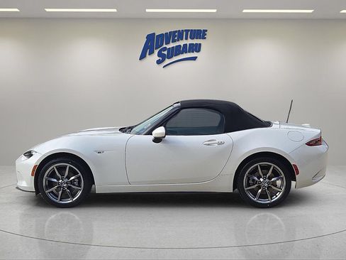Used 2022 MAZDA MX-5 Miata Grand Touring w/ Weather Package RWD image 4