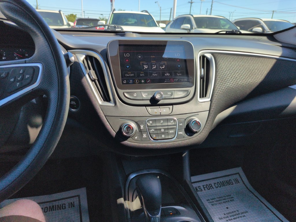 Used 2023 Chevrolet Malibu LT w/ Driver Confidence Package FWD image 17