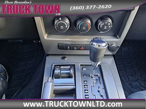 Used 2012 Jeep Liberty Sport image 18