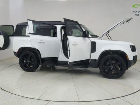 Used 2024 Land Rover Defender 110 X-Dynamic SE AWD/4WD image 68