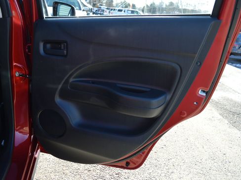 Used 2017 Mitsubishi Mirage ES image 28