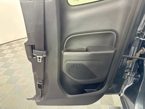 Used 2015 Chevrolet Colorado LT image 26