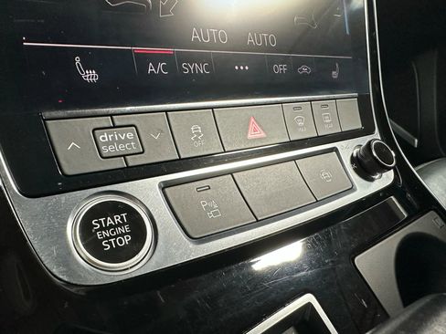 Used 2021 Audi Q7 3.0T Premium Plus AWD/4WD image 26
