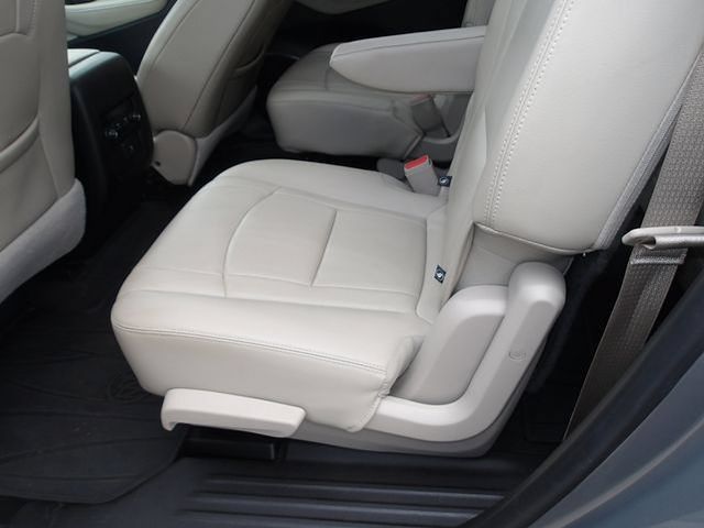 Used 2019 Buick Enclave Essence AWD/4WD image 13