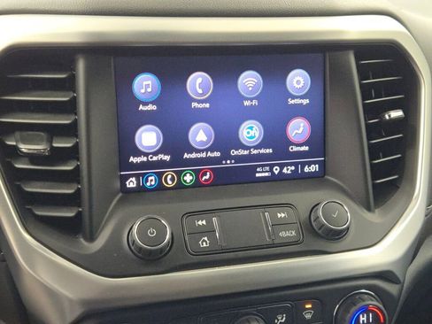 Used 2023 GMC Acadia SLE image 26