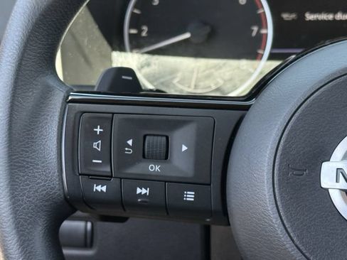 Used 2021 Nissan Rogue SV FWD image 13
