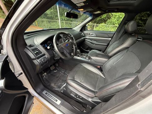 Used 2016 Ford Explorer Sport w/ Equipment Group 401A image 7