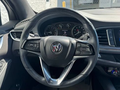 Used 2024 Buick Enclave Essence AWD/4WD image 16