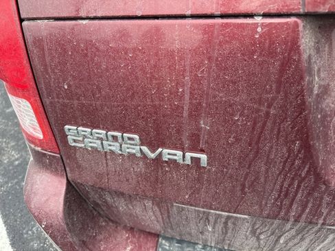 Used 2019 Dodge Grand Caravan SXT image 13