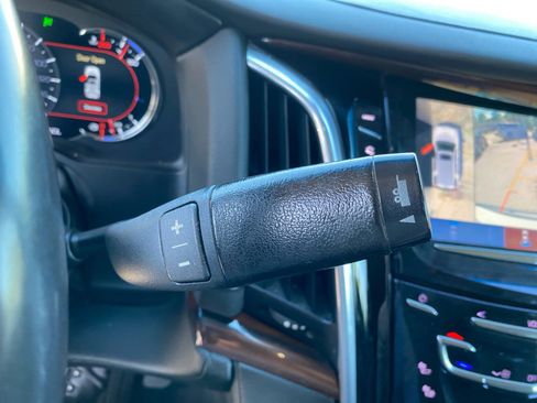 Used 2018 Cadillac Escalade 4WD image 32