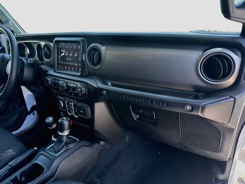 Certified 2023 Jeep Wrangler Unlimited w/ Cold Weather Group AWD/4WD image 32