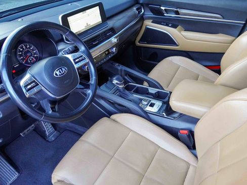 Used 2021 Kia Telluride SX w/ Nightfall Edition Package image 9