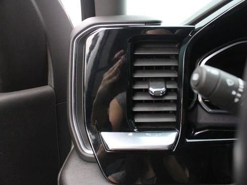 Used 2025 Chevrolet Silverado 2500 LT w/ Z71 Chrome Sport Edition AWD/4WD image 8