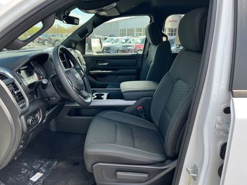 New 2026 RAM 1500 4x4 Crew Cab image 4