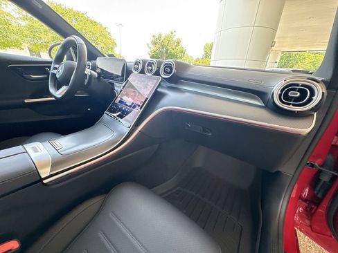 Used 2025 Mercedes-Benz C 300 4MATIC Sedan image 30
