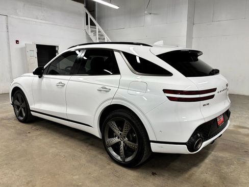 Used 2022 Genesis GV70 2.5T w/ Sport Prestige Package AWD/4WD image 5