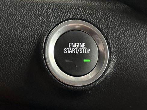 Used 2024 GMC Terrain SLE image 30