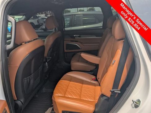 Used 2023 Kia Telluride SX X-Line AWD/4WD image 8