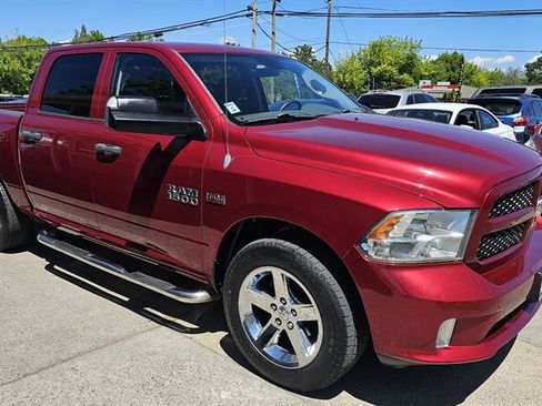 Used 2013 RAM 1500 Express RWD image 2