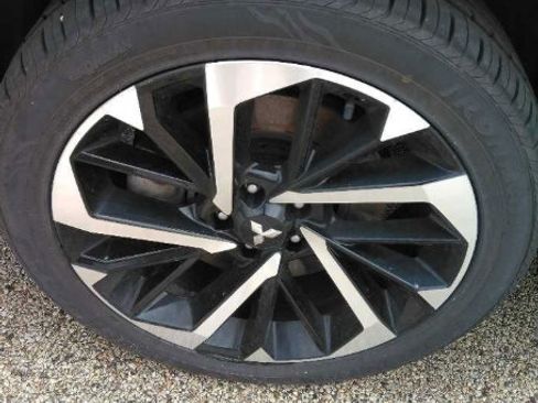Used 2024 Mitsubishi Outlander SE AWD/4WD image 6