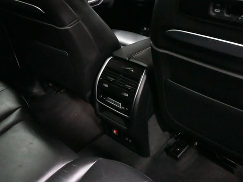 Used 2023 BMW X7 xDrive40i w/ Climate Comfort Package AWD/4WD image 11