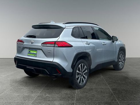 Used 2024 Toyota Corolla Cross XLE w/ Convenience Package image 7