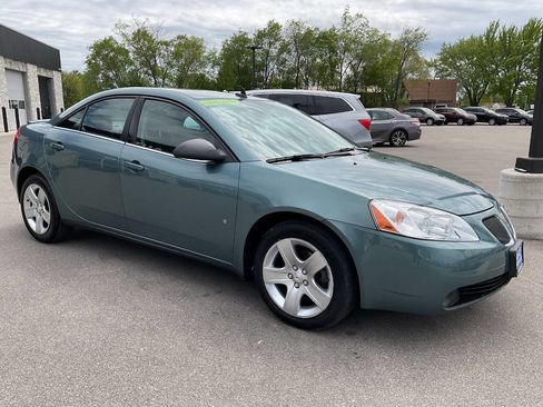 Used 2009 Pontiac G6 Sedan w/ Sport Package 1 FWD image 10