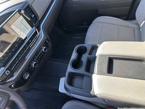 Used 2023 GMC Sierra 1500 SLE image 18