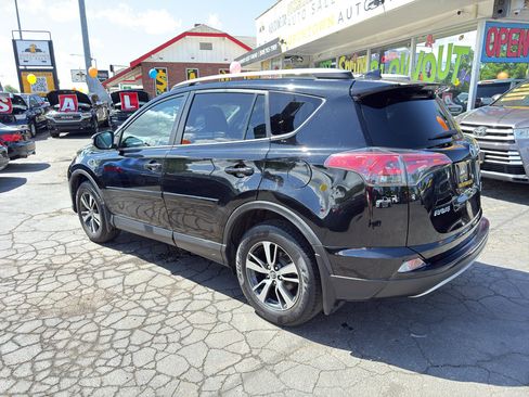 Used 2018 Toyota RAV4 XLE w/ Plus Extra Value Package AWD/4WD image 4
