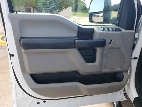 Used 2019 Ford F250 XL w/ Power Equipment Group AWD/4WD image 19